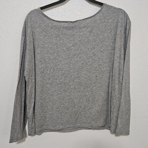 Vince basic top wardrobe staple size medium - Picture 8 of 12